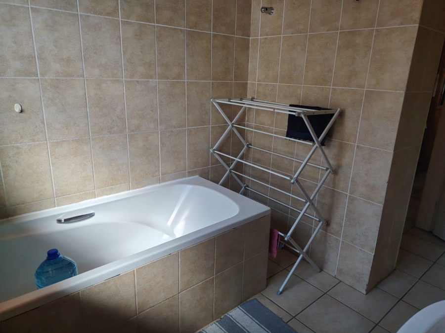 3 Bedroom Property for Sale in Waterval East North West